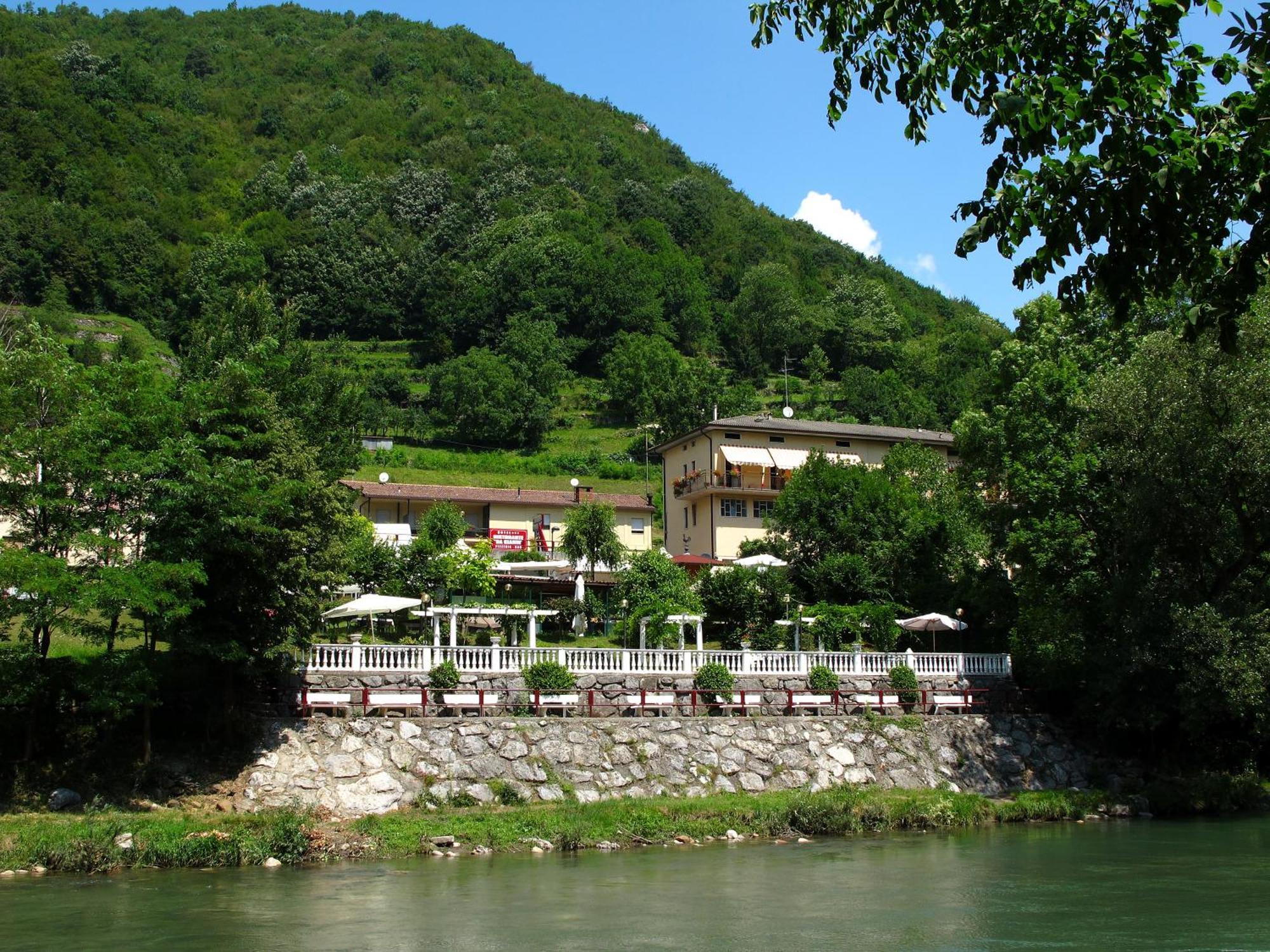 Da Gianni Hotel Zogno Bagian luar foto